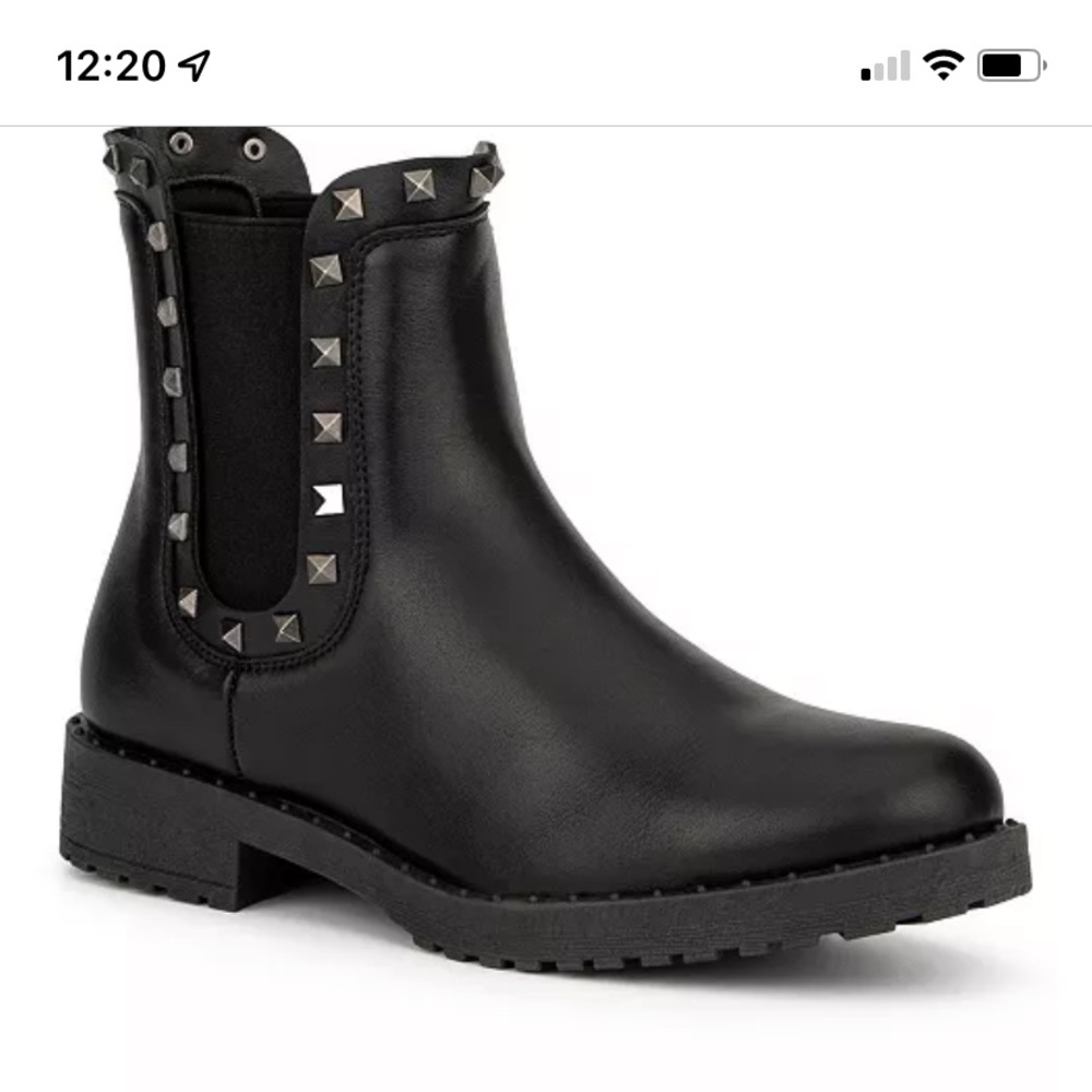 Olivia Miller- Chelsea style black booties- Size 10